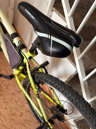 Bicicleta de Montaña Amarilla