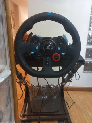 Volante Logitech G29 per PS4/PS5 con pedali