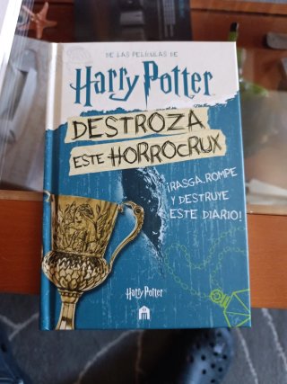 Harry Potter. Destroza este horrocrux: ¡Rasga, ...