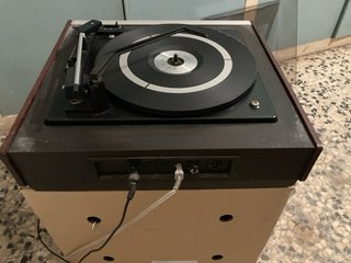 Tocadiscos Königer para reparar