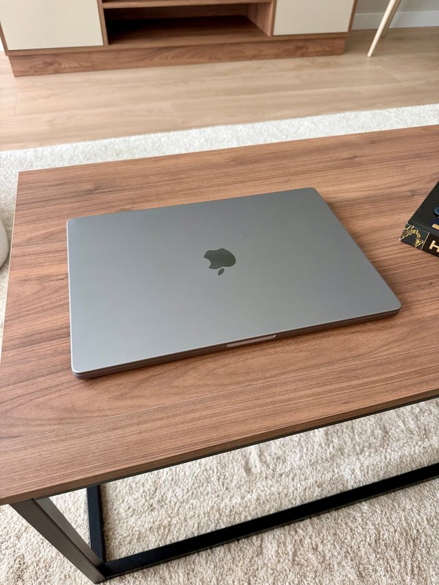 MacBook Pro 16 M1 Pro 16GB RAM 512GB SSD