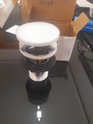Válvula desagüe lavabo metal y plástico