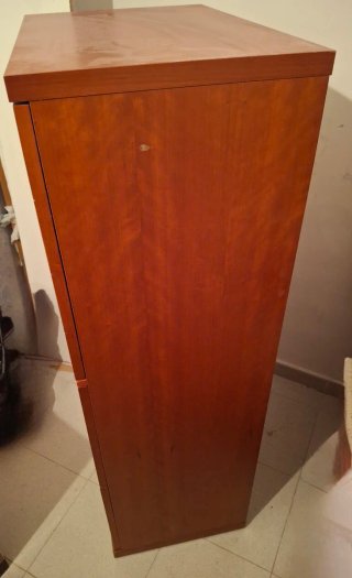 ​Mueble auxiliar alto / Mueble bar (Efecto óptico)