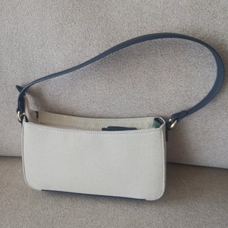 Bolso Tommy Hilfiger Beige y Azul Marino