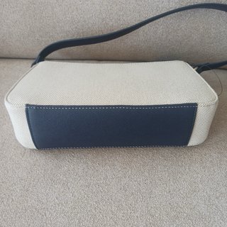 Bolso Tommy Hilfiger Beige y Azul Marino