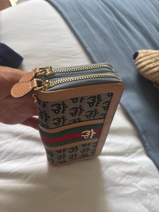 Cartera de mujer con cremallera