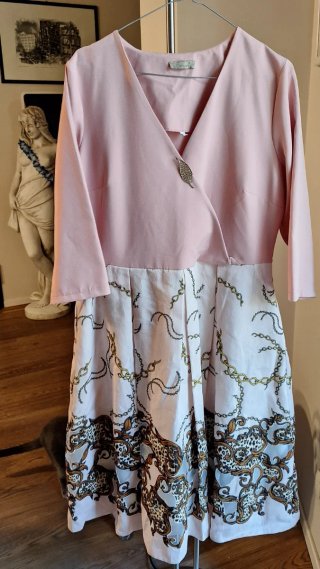 Abito donna rosa con stampa catene