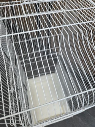 Jaula grande para pájaros blanca