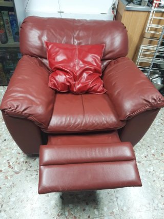 Sillón relax de piel rojo