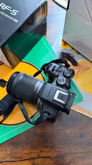 Canon EOS R10 + 2 objetivos