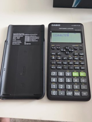 Calculadora Casio FX-82ES PLUS-2