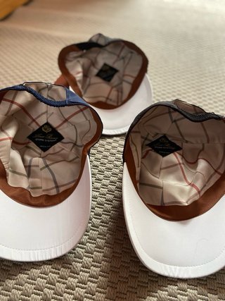 Loro Piana Gorras (1 Azul, 2 Negras)