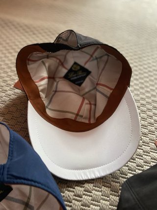 Loro Piana Gorras (1 Azul, 2 Negras)