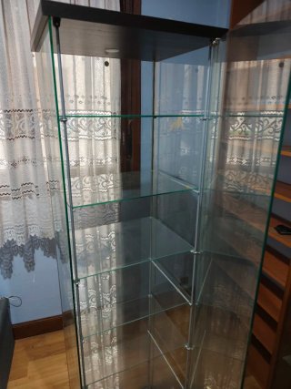 Vetrine espositive in vetro e legno