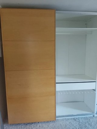 ARMARIO CON PUERTAS CORREDERAS GRANDE DE IKEA