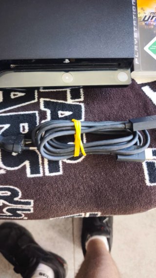 PS3 Slim + Mando + Juego