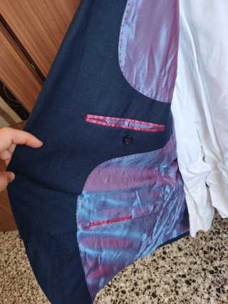 Traje de hombre  azul y rojo