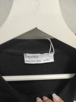 Sudadera Crop Have Fun Negra