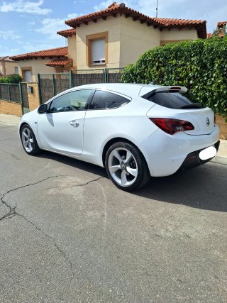12 MESES DE GARANTÍA. Opel Astra 2014 , 1.7 GTC
