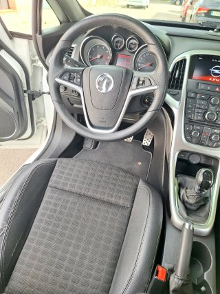12 MESES DE GARANTÍA. Opel Astra 2014 , 1.7 GTC