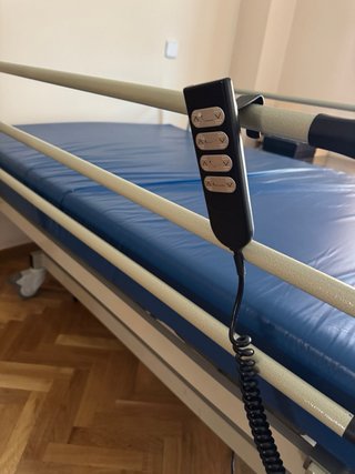 Cama Articulada 1,05 con carro elevador y colchón