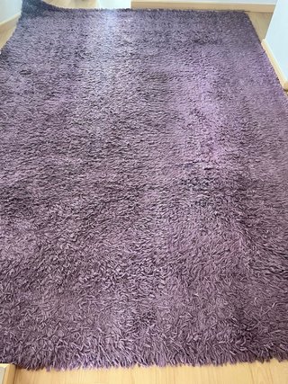 Alfombra mullida morada