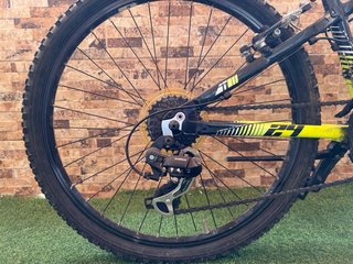 Bici Monty 24” poco uso
