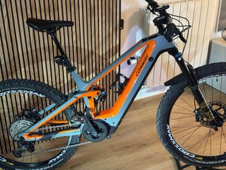 Bicicleta Eléctrica Conway e-mule full carbono