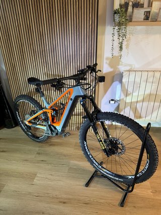 Bicicleta Eléctrica Conway e-mule full carbono