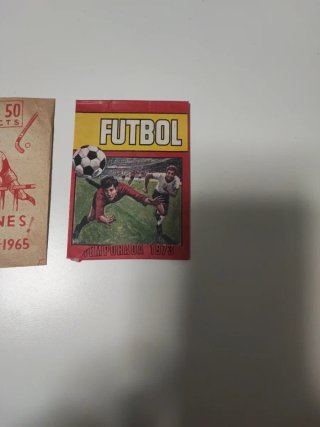 Sobres cromos  vacíos antiguos fútbol 1964-65 y 73