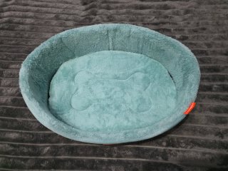 Cama para mascotas suave color verde azulado