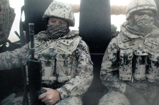 Uniformi complete dell'esercito tedesco arido