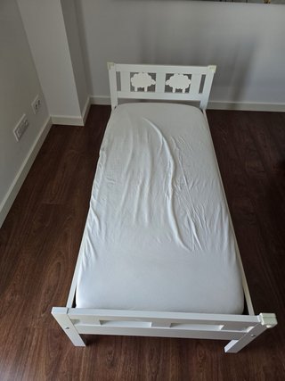 Cama infantil IKEA KRITTER + colchón Marcapiuma