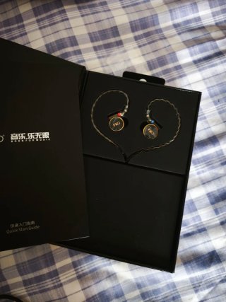 Auriculares FiiO FD3 Pro Dorados y Plateados