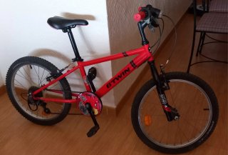 Bicicleta Infantil B'Twin Racing Boy 320 Roja