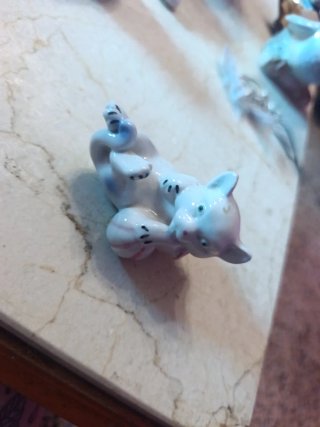 Figura gato de porcelana