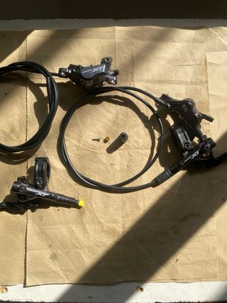 Jg. De frenos Shimano XT M8120 de 4 pistones