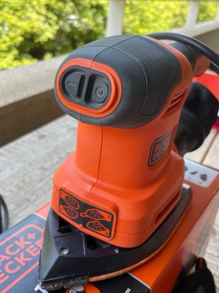 Lijadora BLACK+DECKER 4 en 1 200W + accesorios