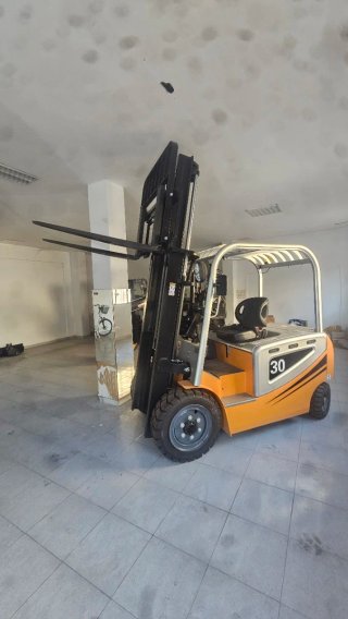 Carretilla elevadora eléctrica
