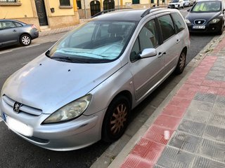Peugeot 307 2002 arranca pero con averías