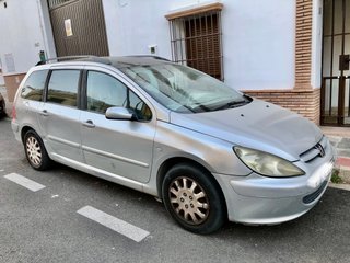Peugeot 307 2002 arranca pero con averías