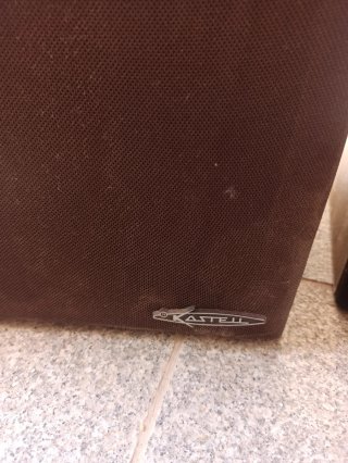 Dos altavoces retro negros