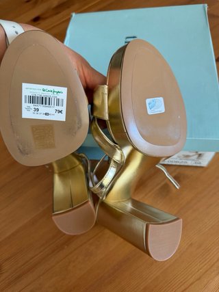 Zapatos Tintoretto Dorados Talla 39 nuevos