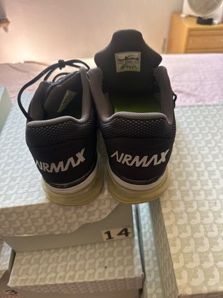 Zapatillas Nike Negras y Grises