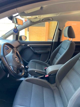 Volkswagen Touran 2011