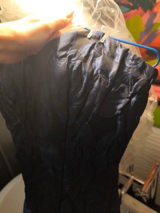 Vestido de fiesta azul y negro
