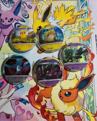 Lotto 169 carte Pokémon + accessori