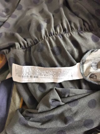 Vestido midi Zara verde conlunares negros
