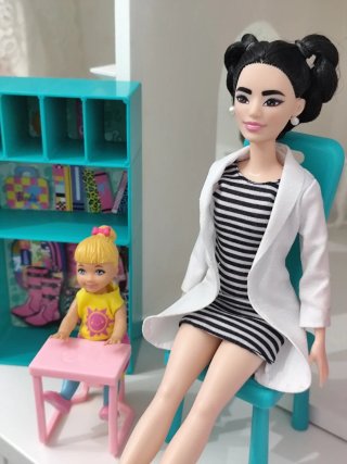 Lote Barbie e Chelsea Scuola