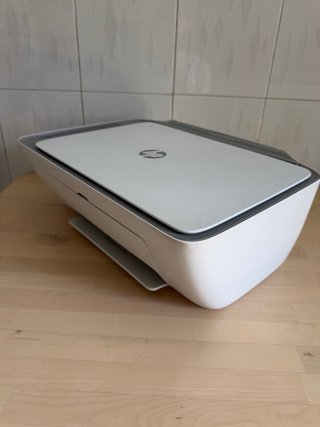 Impresora HP DeskJet 2720  (Con wifi o por cable)